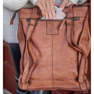 HARBOUR 2ND Large Leather CONVERTIBLE BACKPACK TOTE COGNAC Brown